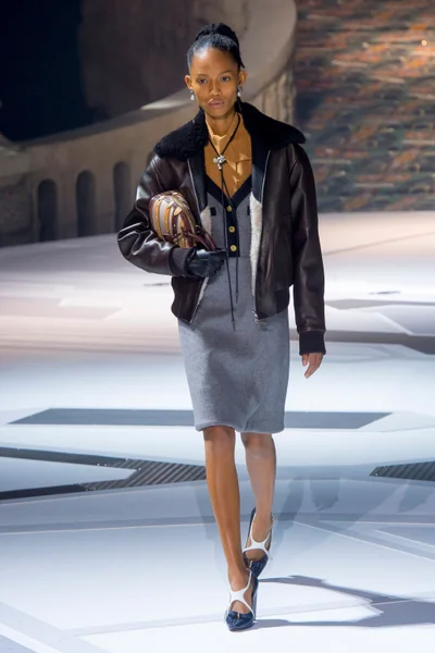 Look 11